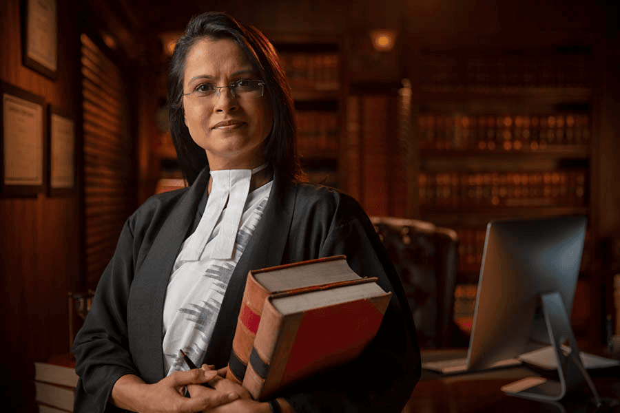 Divya N Modi - Senior Advocate & Notary